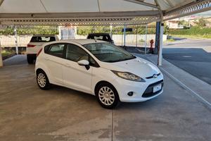 Ford Fiesta 1.4 TDCi 68cv ** x Neopatentati**
