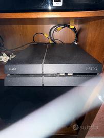 PLAYSTATION 4