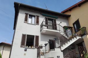 3 LOCALI A LURAGO D'ERBA