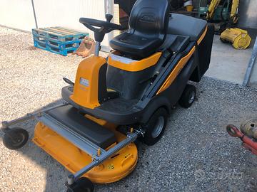 Trattorino tagliaerba stiga