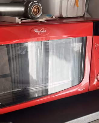 Microonde Whirlpool Talent Rosso Crisp