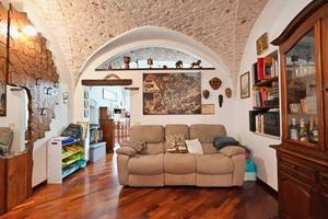 Casa indipendente a Putignano, 5 locali