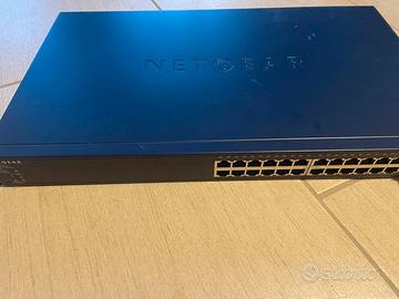 Switch NETGEAR GS724TP - 24 porte PoE