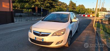 OPEL ASTRA J
