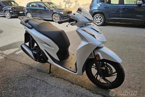 Honda SH 125 SH125 Pearl Cool White