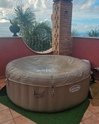 Piscina idromassaggio