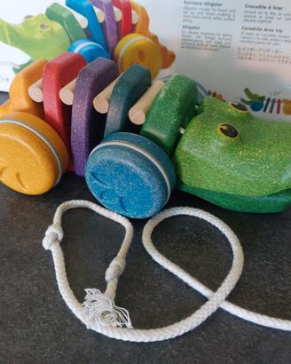 coccodrillo arcobaleno Rainbow Alligator  PlanToys