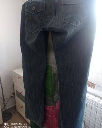 jeans Lewis 