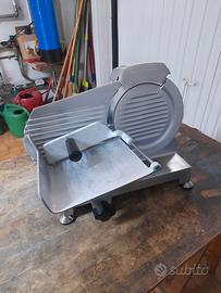 Affettatrice elettrica ESSEDUE lama 22cm