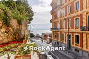 Appartamento di 197 m² con 4 locali a Napoli