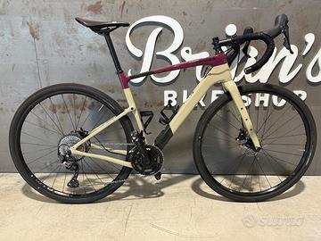 gravel cannondale topstone carbon M