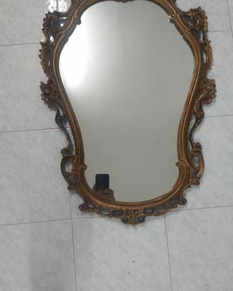 Specchio con cornice antica