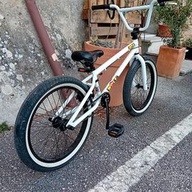 bicicletta bmx