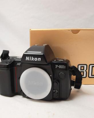 Nikon a pellicola F801s con scatola