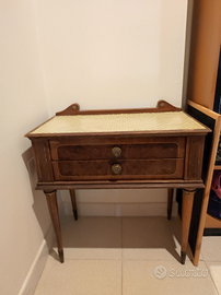 Mobiletto o comodino