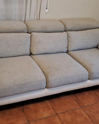 divano gimigliano con pouf interamente sfoderabile