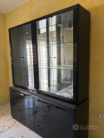 Cristalliera con mobile basso nero