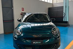 Fiat 600 Hybrid 145 CV DCT MHEV La Prima