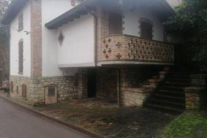 Rustico / Casale di 140 m² con 4 locali a Monteseg