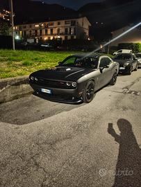 Dodge challenger 392