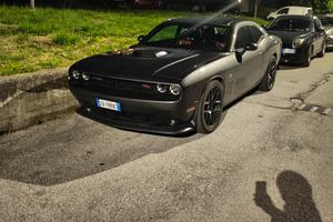 Dodge challenger 392