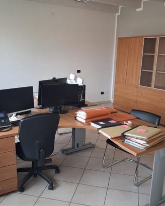 MOBILI UFFICIO