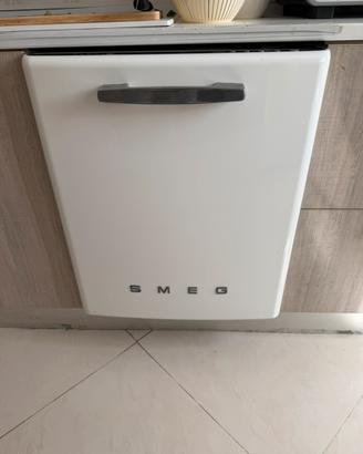 Lavastoviglie smeg