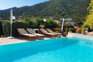 Capoterra Poggio dei Pini villa singola e piscina