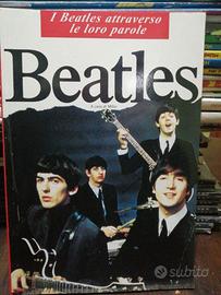 Libro vintage i Beatles attraverso le loro parole