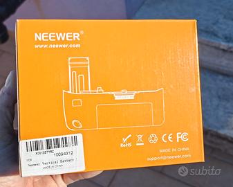 BATTERY GRIP NEEWER + 2 BATTERIE – COME NUOVO! 🔋