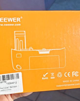 BATTERY GRIP NEEWER + 2 BATTERIE – COME NUOVO! 🔋