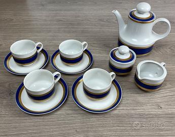 Servizi da tè vintage decorato con foglia d'oro