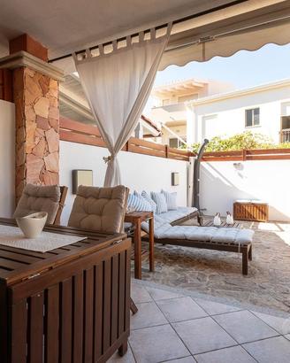 Villasimius villetta con giardino e box auto