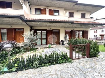 VILLA A SCHIERA A PALAZZOLO SULL'OGLIO