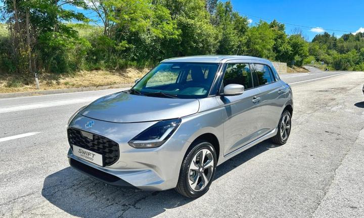SUZUKI Swift 1.2 Hybrid 4WD AllGrip Top