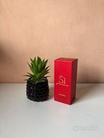 Giorgio Armani si passione da donna