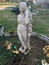 Statua in cemento bianco