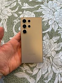 Samsung Galaxy S24 Ultra COME NUOVO + Gadget