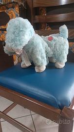 cagnolino pelouche che si muove a batterie
