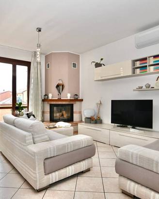 Appartamento di 190 m² con 4 locali e box auto dop