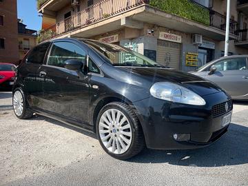 Fiat Grande Punto 1.4 Starjet 16V 3 porte Dynamic 