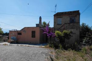 Casa colonica con terreno