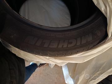 gomme estive Michelin 215 55 r17