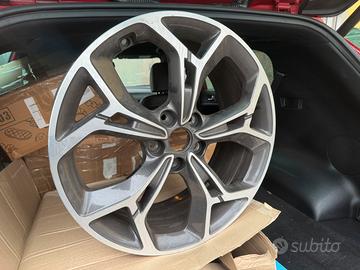 2 Cerchioni kia sportage 2020 gt line R 19