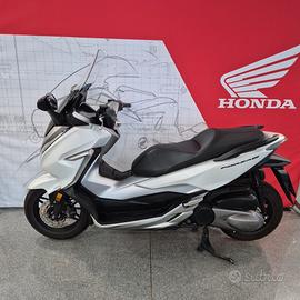 Honda Forza 300