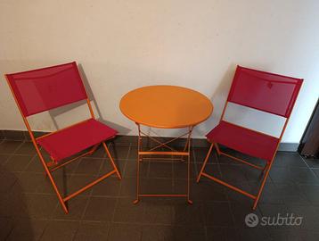 Set da esterno Kasanova. Tavolino+2 Sedie