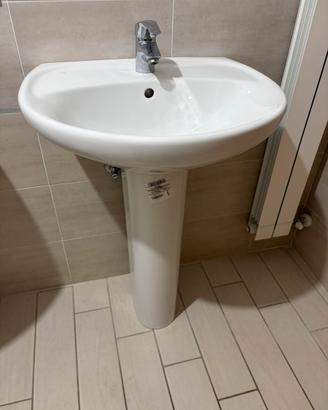 Lavabo bagno nuovo