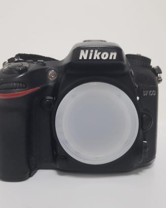 Reflex Nikon D7100 body usato