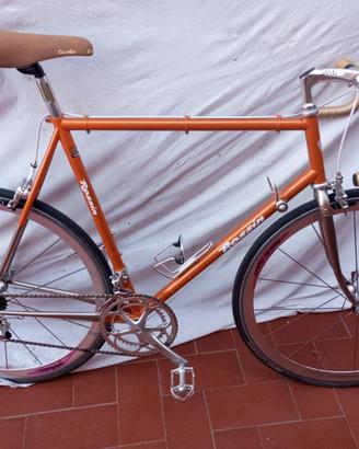 Bici d'epoca allestita per ciclostorica