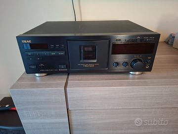 Registratore cassette Teac V-3000